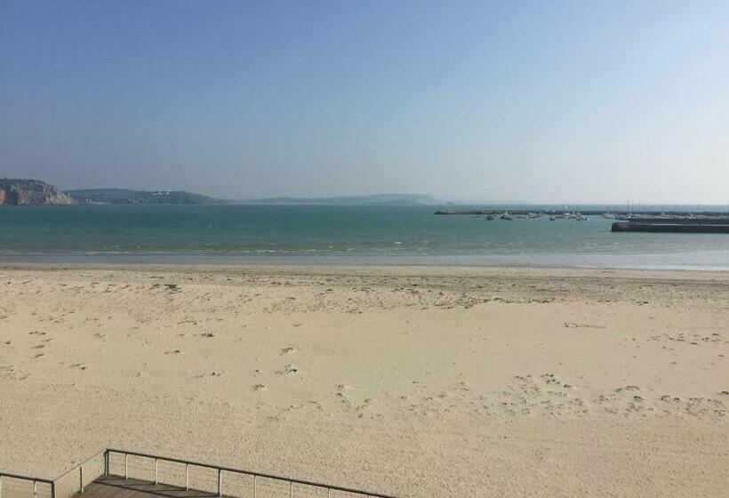 اتاق استاندارد با چشم‌انداز دریا, Hôtel & Restaurant De La Plage