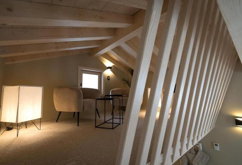 سوییت, Hôtel Restaurant La Ferme De Cupelin