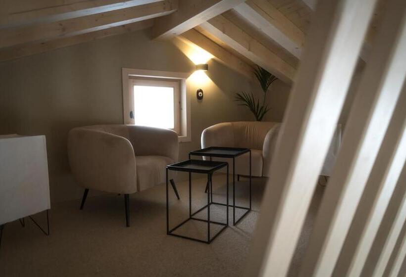 سوییت, Hôtel Restaurant La Ferme De Cupelin