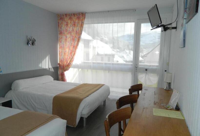 Номер Стандарт Трехместный, Logis Hôtel L Elancèze