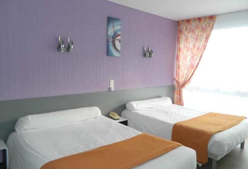 Номер Стандарт Трехместный, Logis Hôtel L Elancèze
