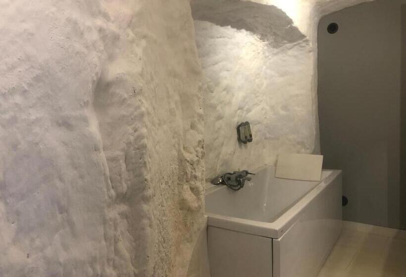 سوییت, Logis Hôtels Troglododo