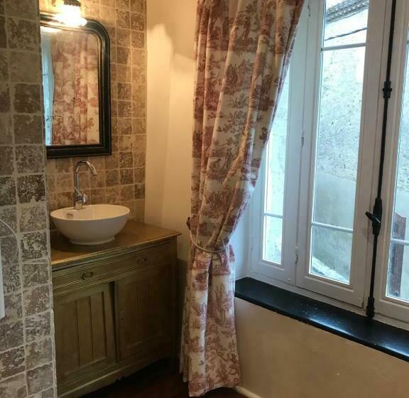 חדר דלוקס, Le Chai De Marguerite