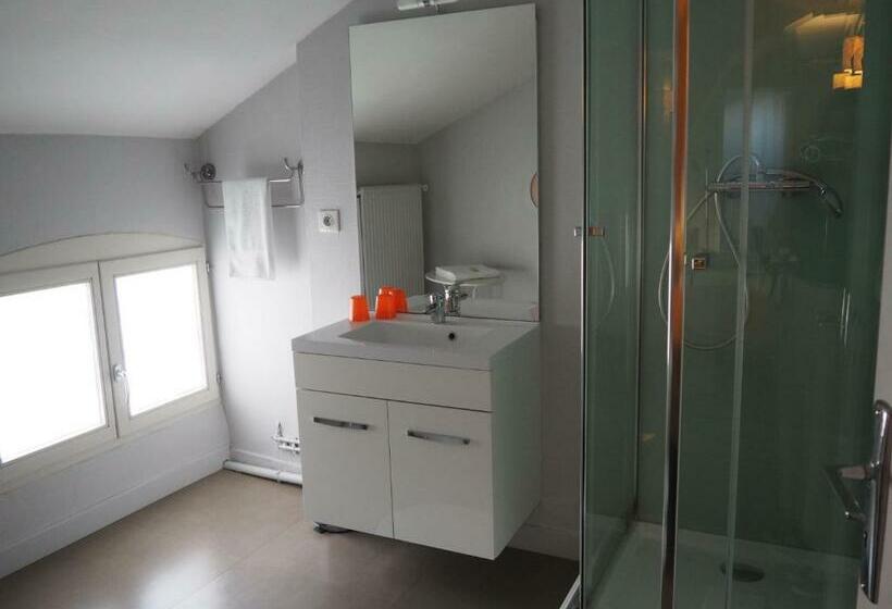 Номер Стандарт, Hôtel La Villa Lorraine
