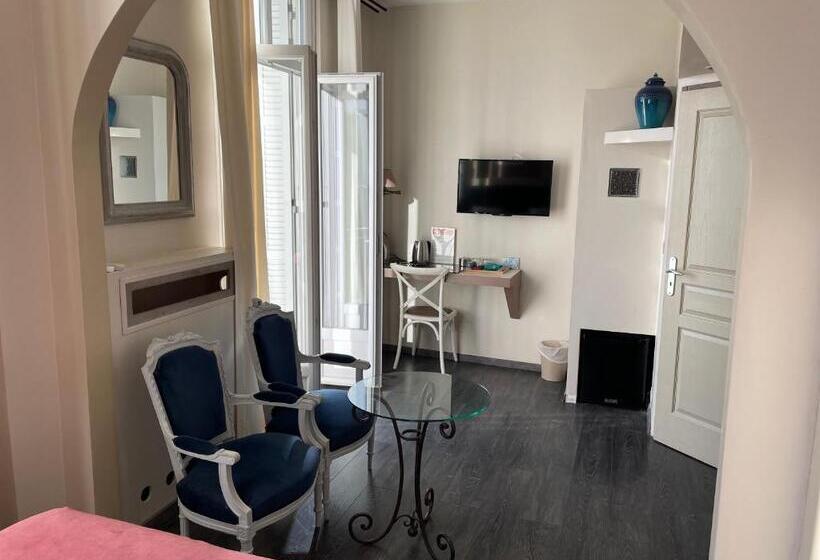 Люкс Deluxe Вид на Море, Hôtel La Villa Patricia   Charme Et Tradition