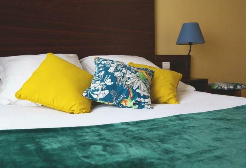 Quarto Estandar, Les Coutainvillaises