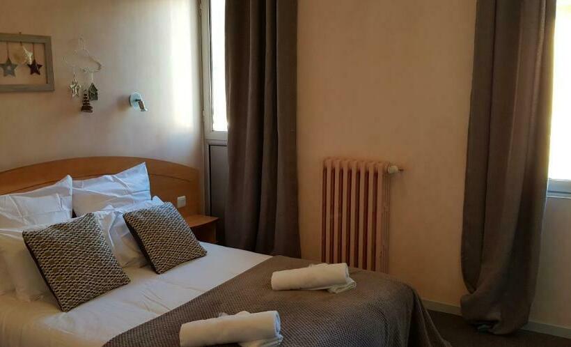 Номер Стандарт, Hôtel Terminus