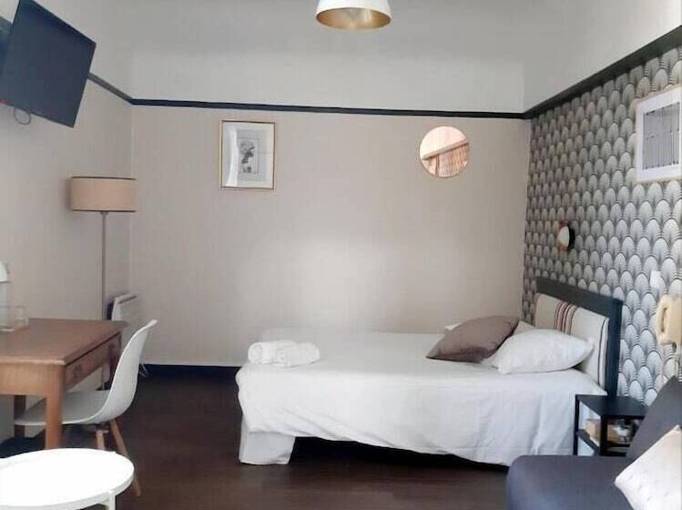 Номер Deluxe, Saint Charles Hôtel & Coliving Biarritz