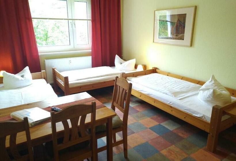 Трехместный Номер Стандарт Совместная Ванная, Hostel & Bistro Haus Der Horizonte