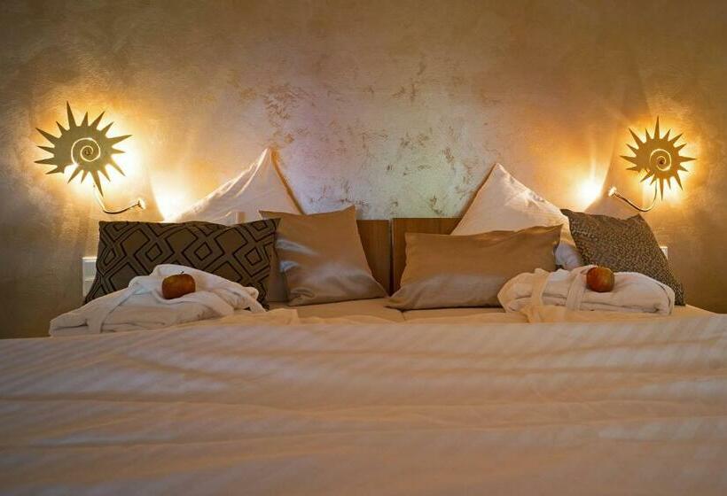 Люкс Премиум, Naturpurhotel Maarblick
