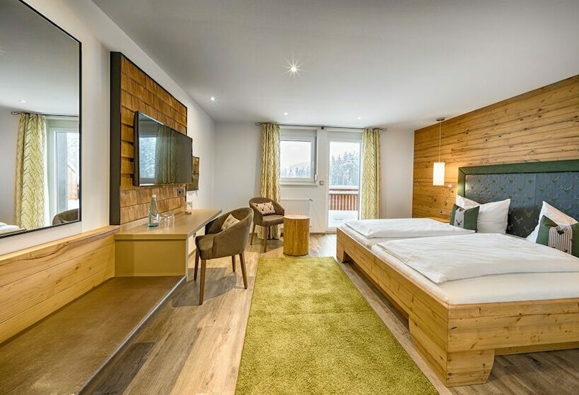 Номер Deluxe с Балконом, Thalerhausle