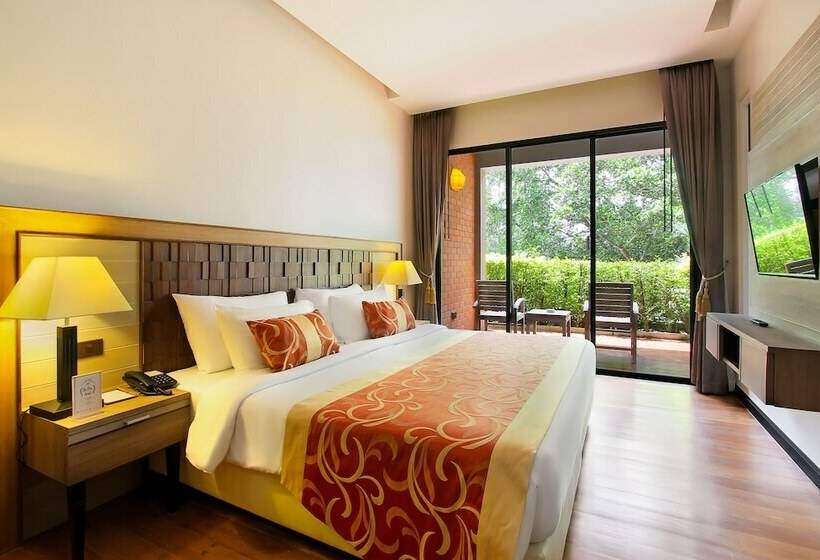 Номер Премиум, Rimnaam Klangchan Hotel   Sha Plus