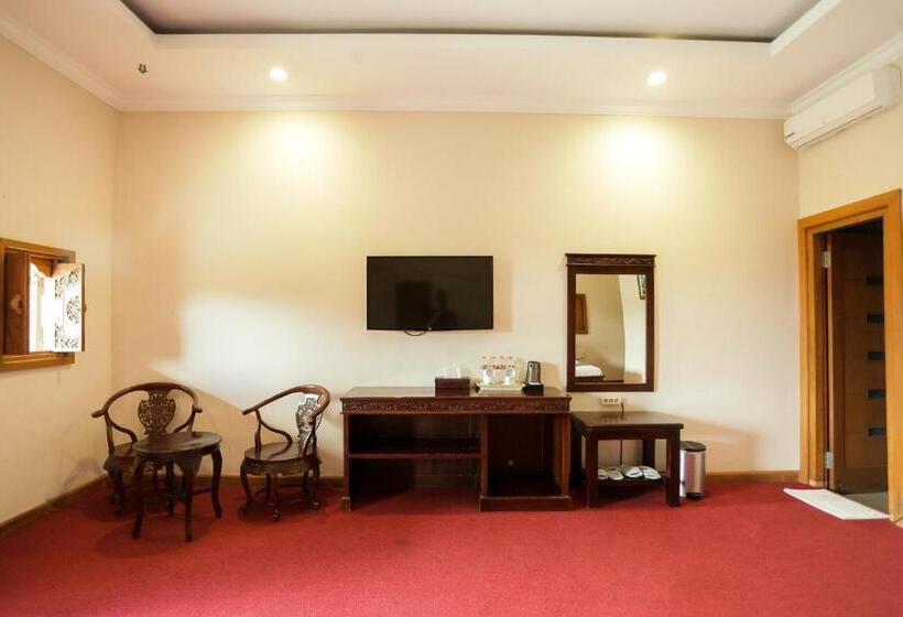 اتاق لوکس خانوادگی, Ubud Hotel & Cottages