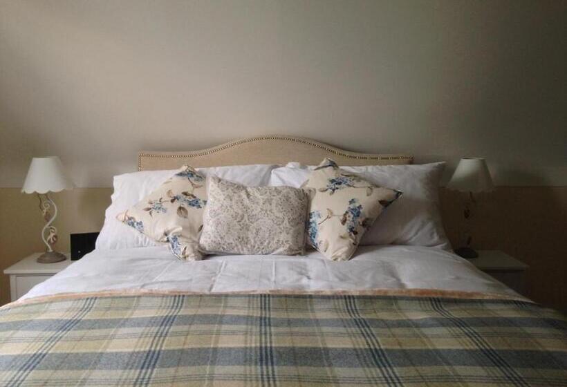 Family Suite, Whitethorn Bed And Breakfast