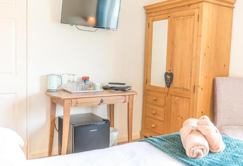 Семейный Номер, Meadowdore Stay B&b