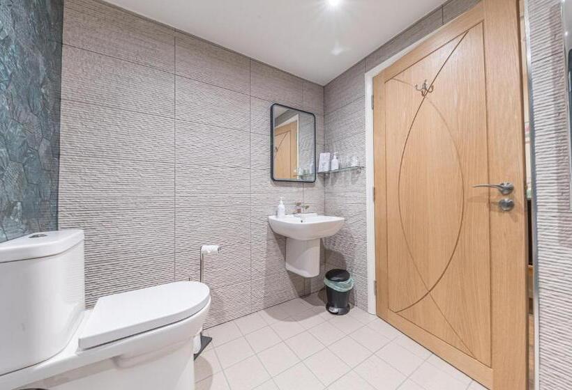 Люкс 2 Спальни, Meadowdore Stay B&b