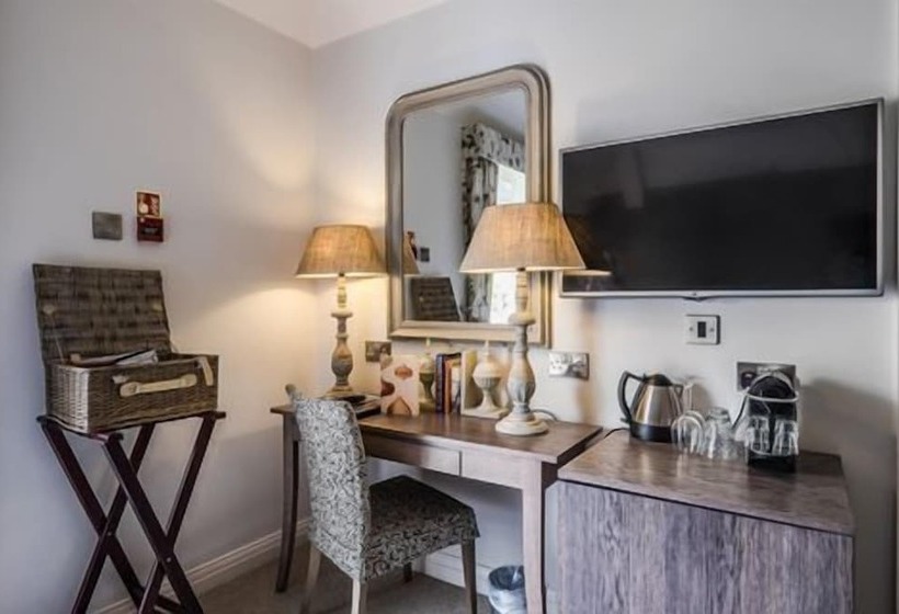 Quarto Superior, Coach & Horses
