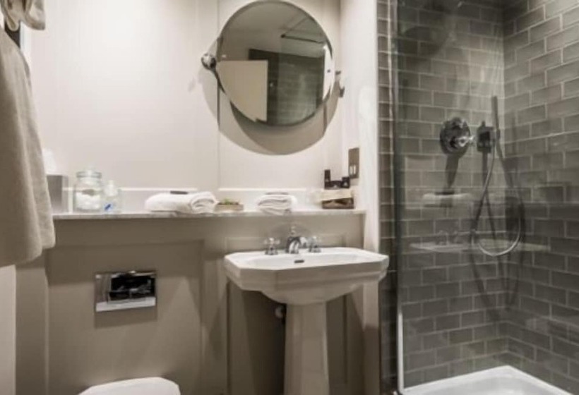 Quarto Superior, Coach & Horses