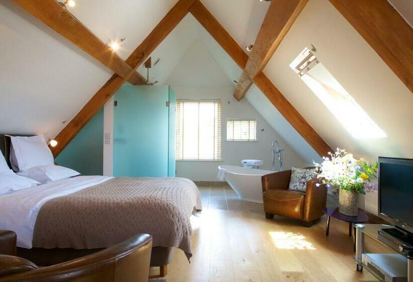 Номер Deluxe, Eckington Manor