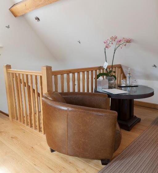 Номер Deluxe, Eckington Manor