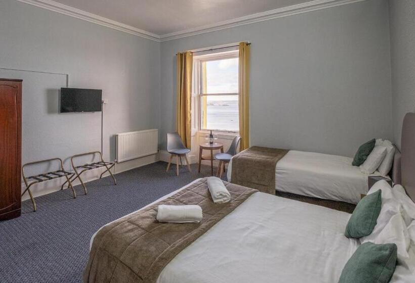 חדר משפחתי נוף לים, Royal Lion