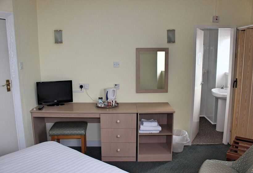 Семейный Номер, The Colwyn   Near Pleasure Beach