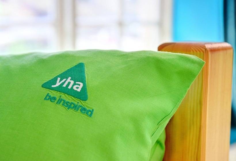 سرير فى غرفة مشتركة مزودة بحمام مشترك, Yha Boscastle   Hostel