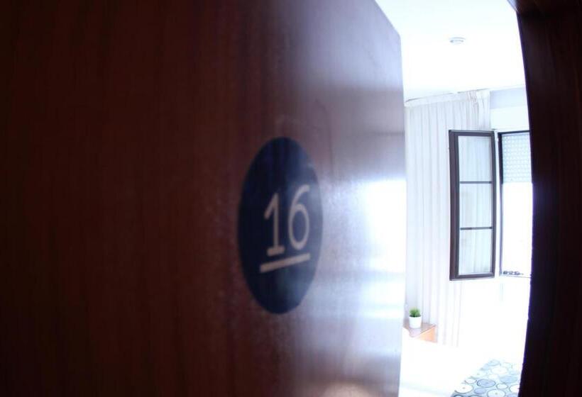스탠다드 룸 공동 욕실, Zubia Urban Rooms