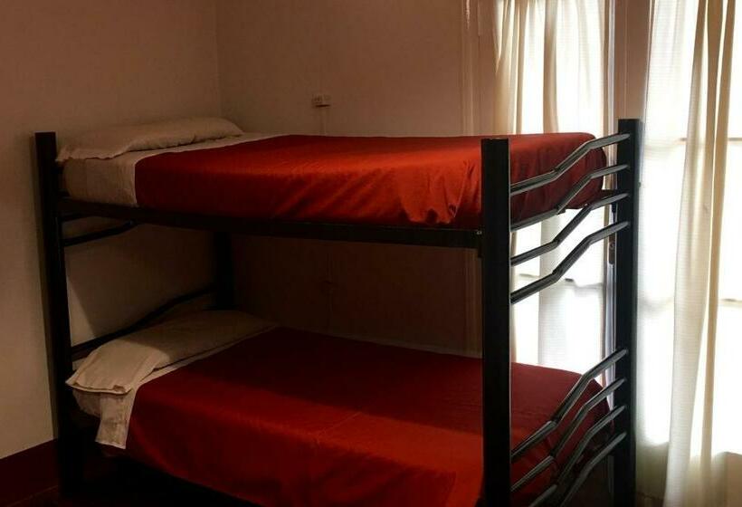 اتاق استاندارد چهار تخته, Hostel Lagares