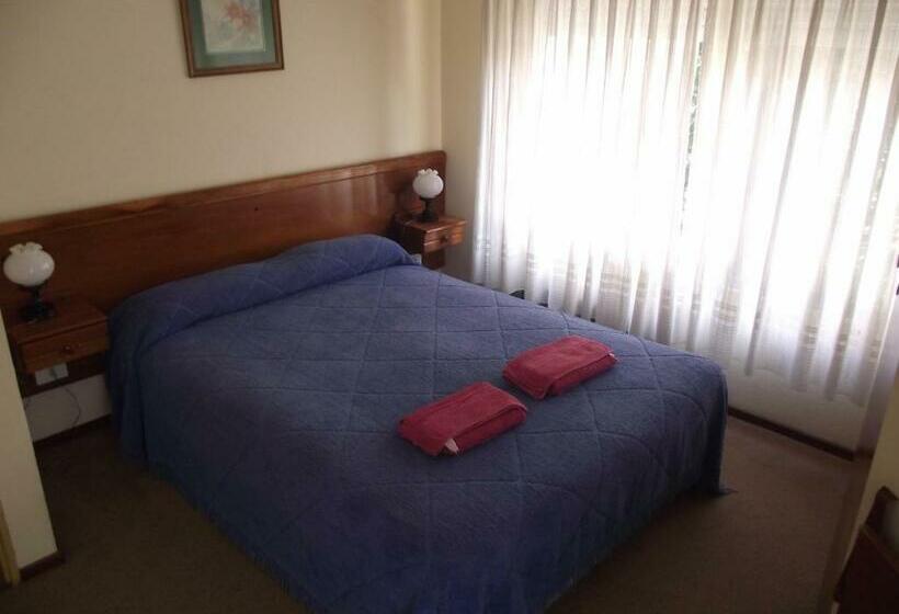 سرير فى غرفة مشتركه, San Diego