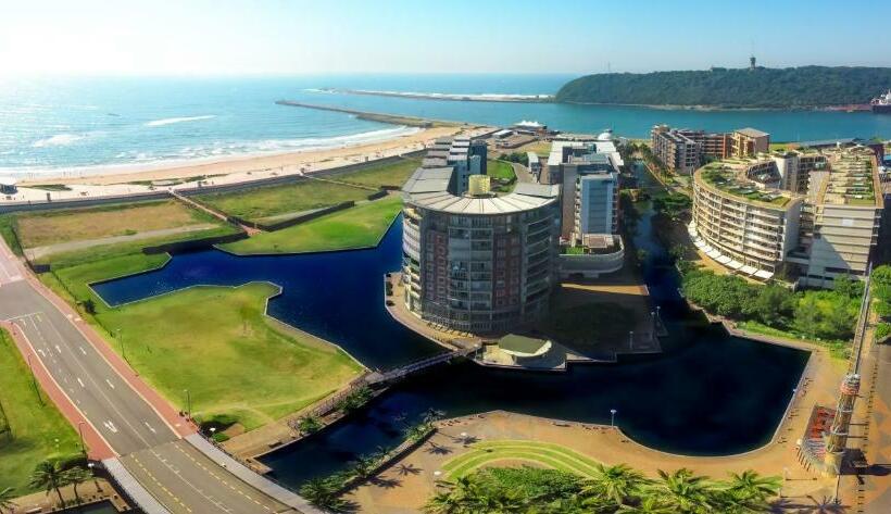 آپارتمان کامفورت 3 خوابه, Point Waterfront Apartments