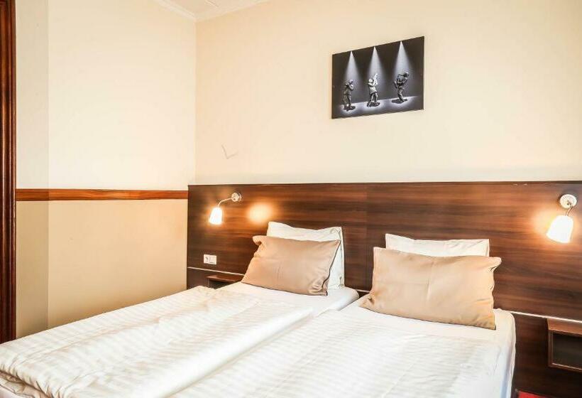 Quarto Estandar com Sacada, Frans Op Den Bult