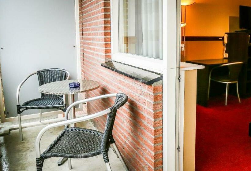Quarto Estandar com Sacada, Frans Op Den Bult