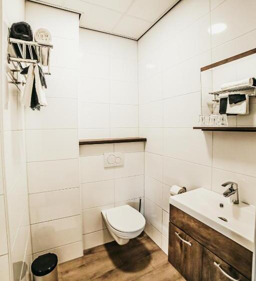 Quarto Deluxe Individual, Frans Op Den Bult