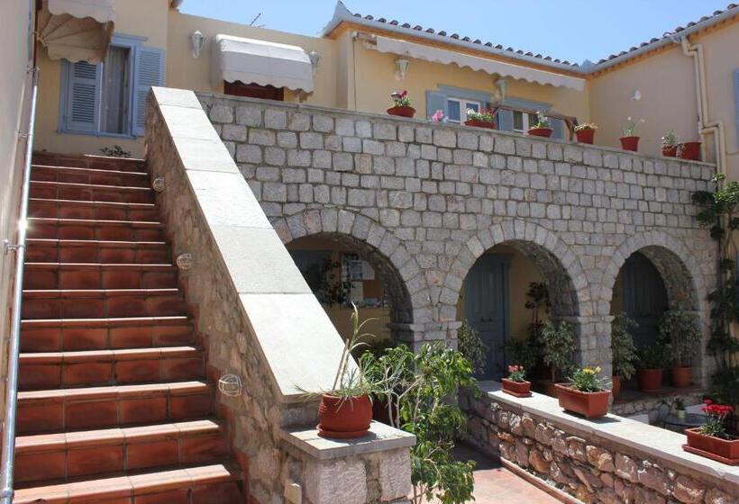 استودیوی لوکس, Alkionides Hydra