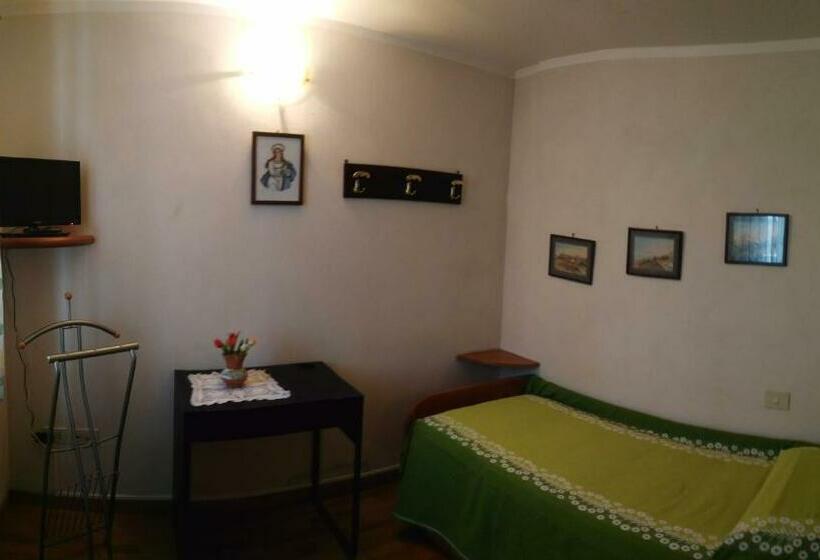 スタンダードシングルルーム, Bed & Breakfast Fuocomuorto