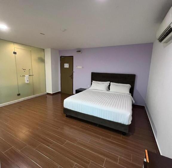 带大床的行政房间, Elmark Hotel Johor