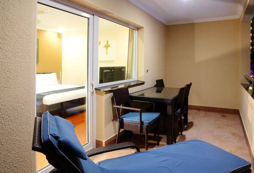 اتاق اجرایی, Queens Hotel Angeles City