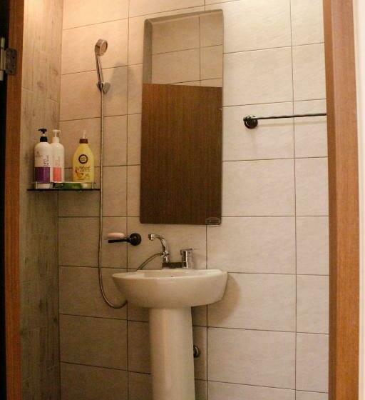 חדר סטנדרט לארבעה, Sungsim Hanok Guesthouse