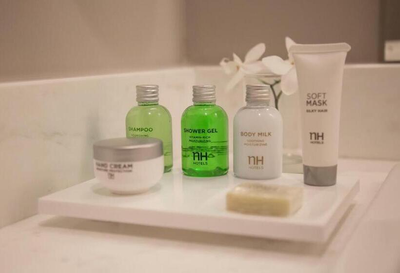 غرفة كومفورت ثلاثية, NH Curitiba The Five