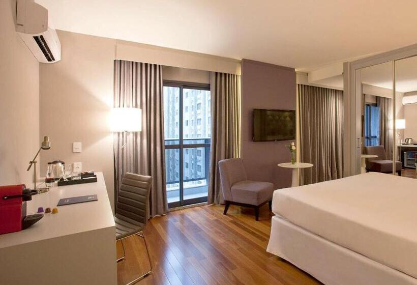 غرفة ديلوكس مزودة بشرفة, NH Curitiba The Five