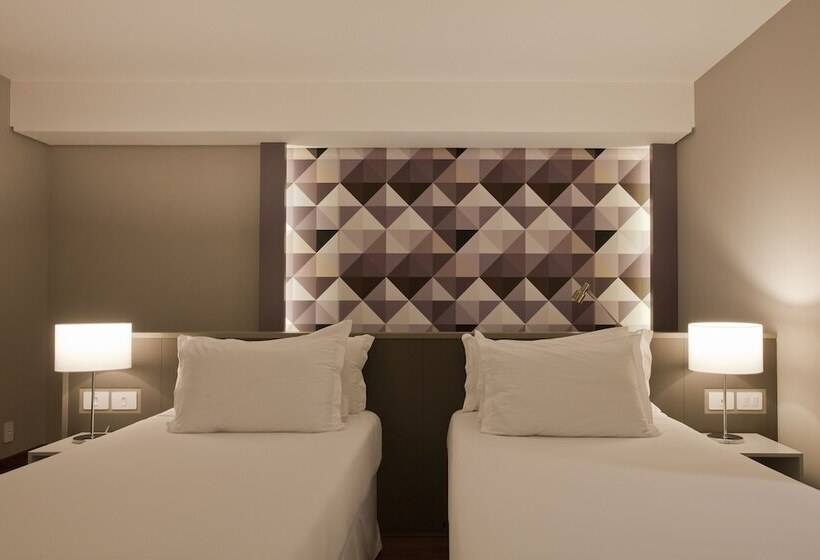 غرفة عائلية, NH Curitiba The Five