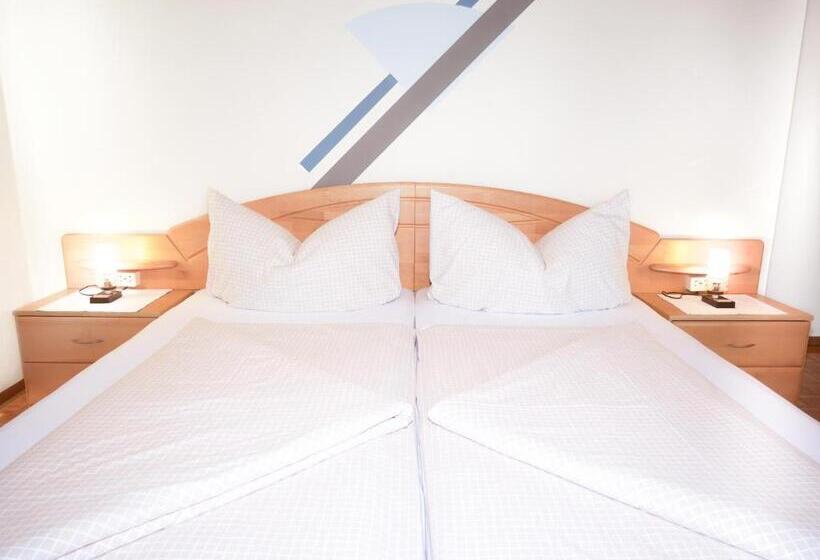 Номер Стандарт с Балконом, 5rooms Frühstückspension