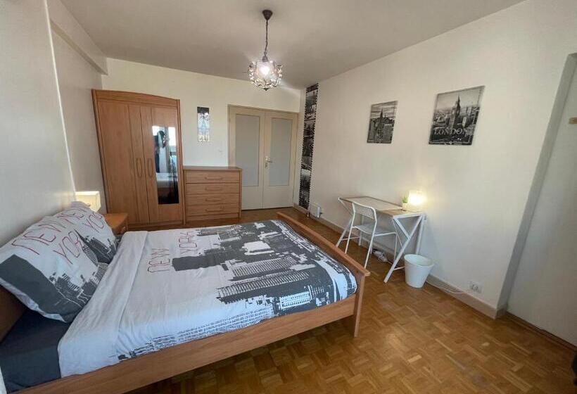 חדר דלוקס עם מרפסת, Chambre Privée En Colocation Villeurbanne Métro Bonnevay