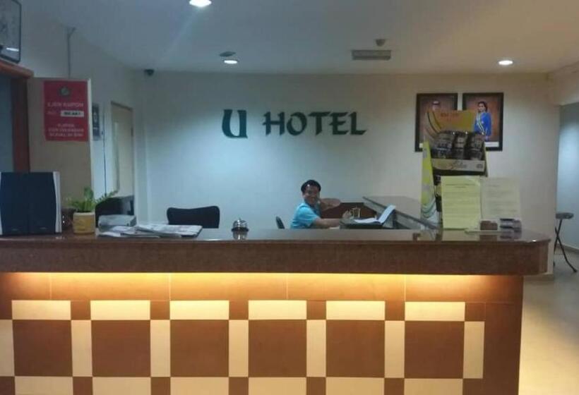 패밀리 룸, U