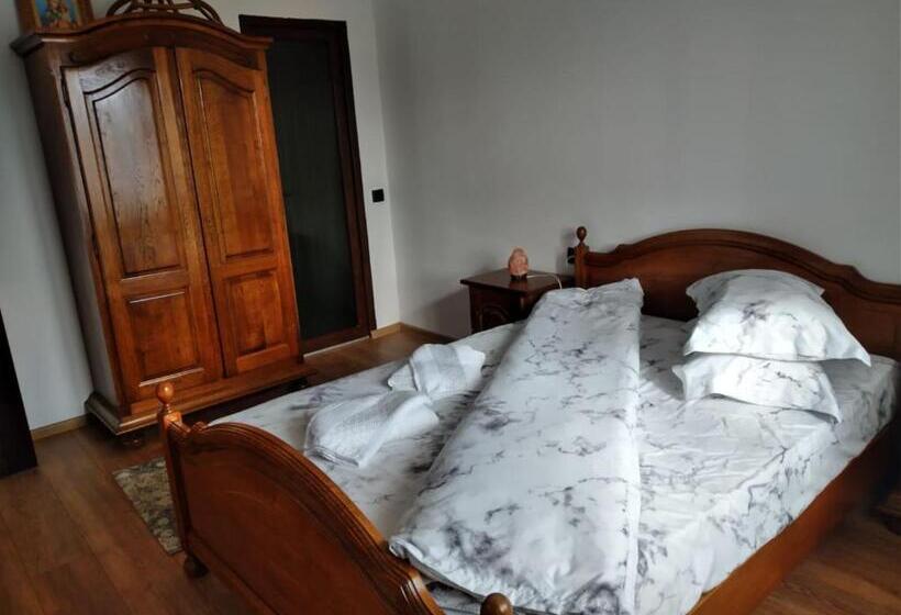 اتاق لوکس, Pensiunea Casa Nușa