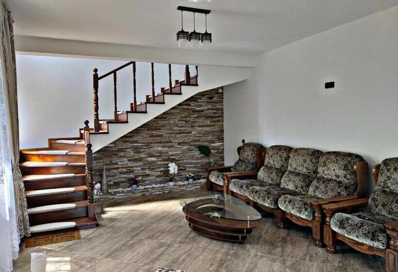 اتاق لوکس, Pensiunea Casa Nușa