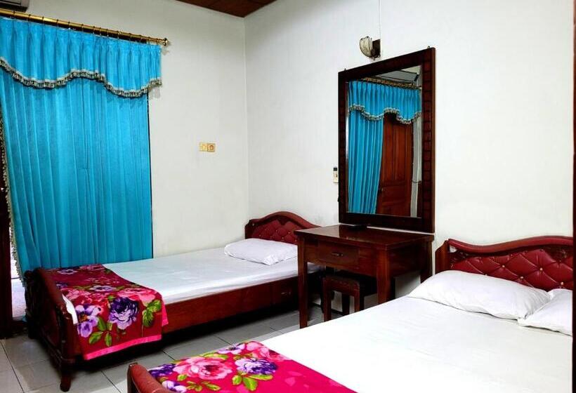 اتاق سوپریور, Dirgahayu Ponorogo
