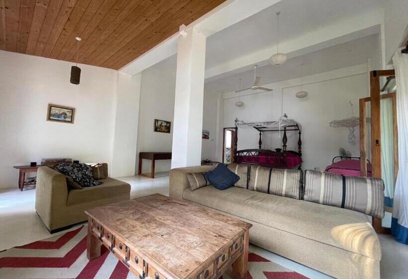 Семейный Номер, Mountbatten S Officers Mess Kandy