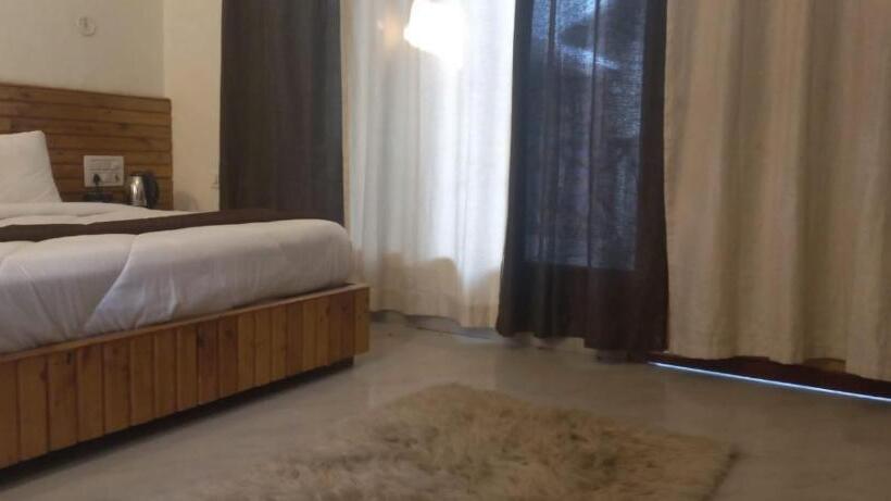 수피리어 스튜디오, The Farmerian Resort